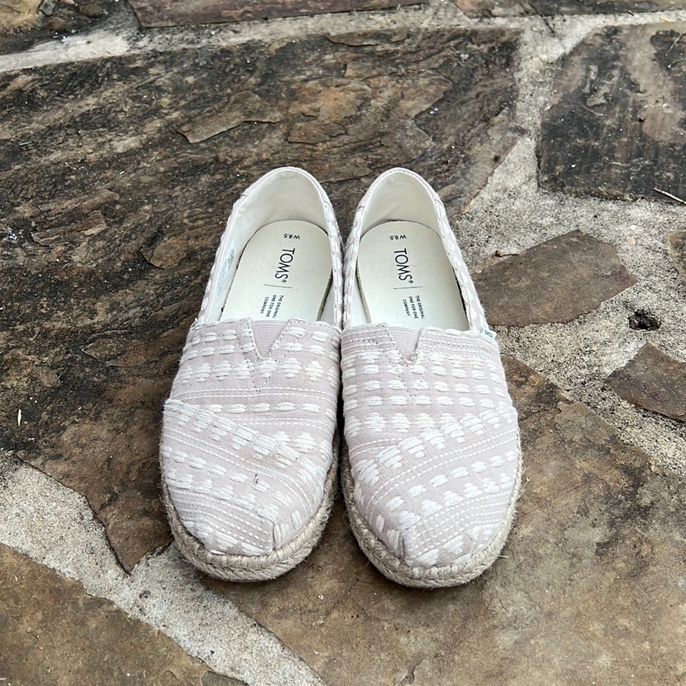 Women Toms, Size 8.5